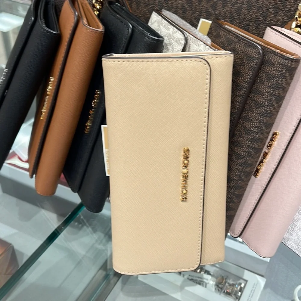 MICHAEL KORS JET SET TRAVEL LARGE TRIFOLD WALLET BUFF COLOR